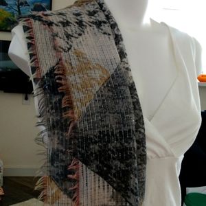 Women's scarf
